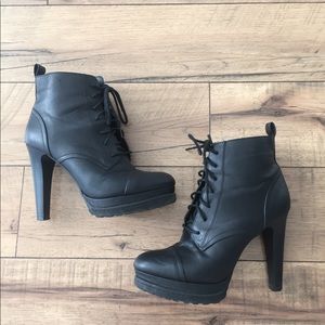 Black heeled boots
